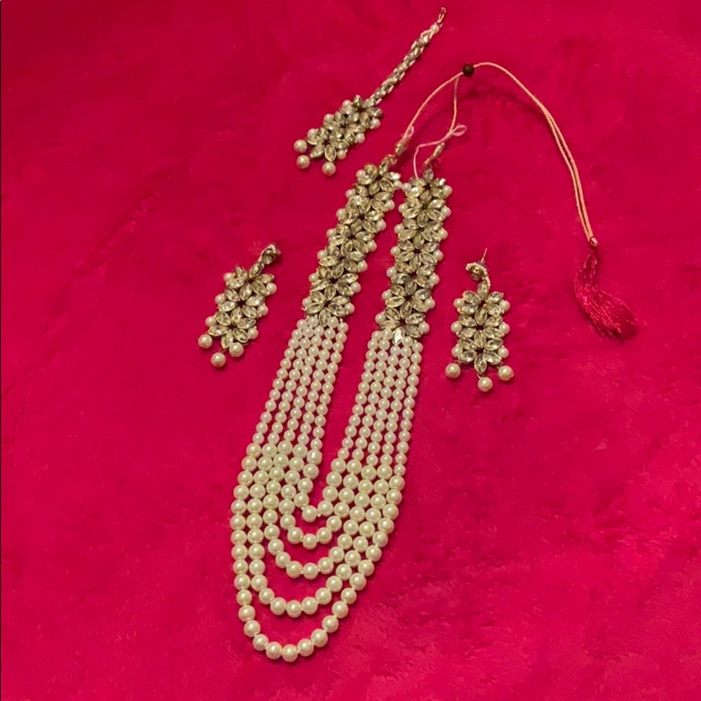 Indian jewelry set